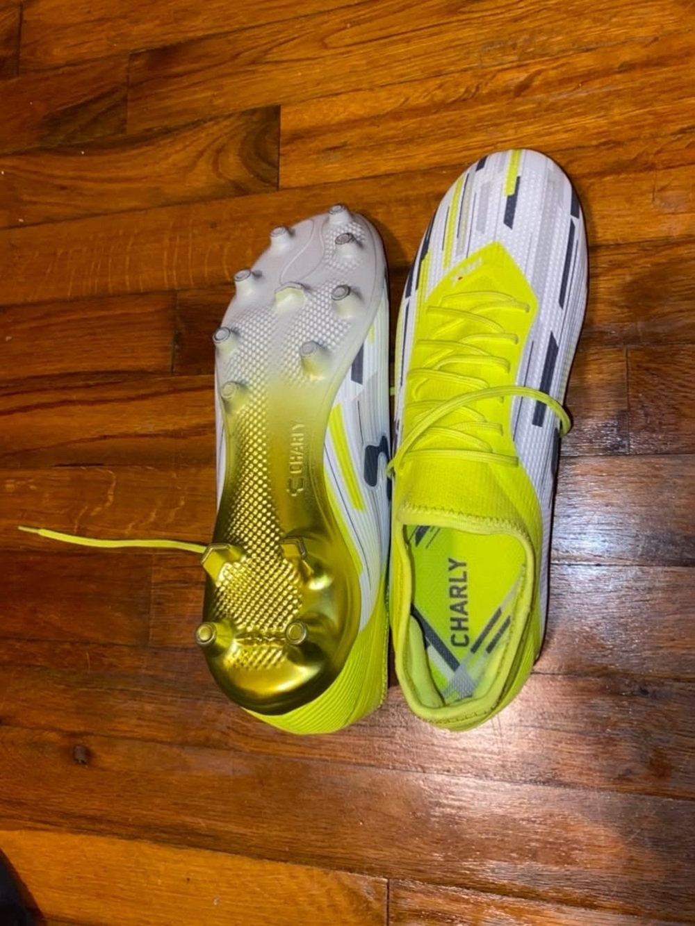 Charly Men's Neon Yellow White Soccer Cleats - Lightweight Performance